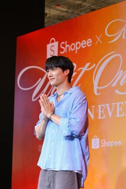 เอสเอ็ม ทรู ร่วมมือกับ ช้อปปี้ พา KAI (ไค) ใกล้ชิดแฟนคลับชาวไทยสมการรอคอย! ในกิจกรรมแจกลายเซ็นสุดเอ็กซ์คลูซีฟครั้งแรกในประเทศไทย Shopee x KAI 'Wait On Me' FANSIGN EVENT